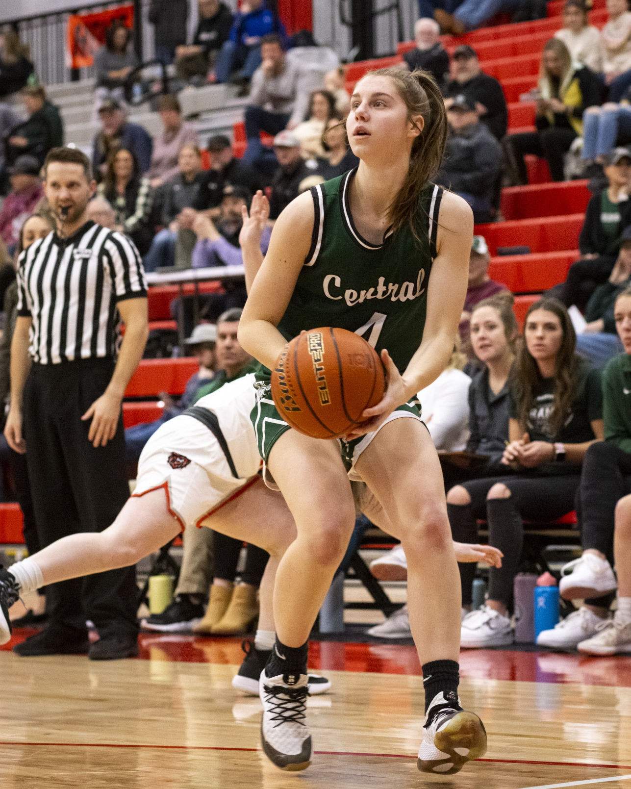 010422-spt-CentralVsLockwoodGirls03msc.jpg